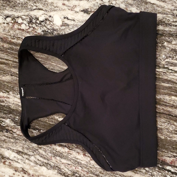 Fabletics Katelyn Medium Impact Sports Bras Sz Medium ⚫ Basic Black Worn 1 or 2x - Picture 4 of 7